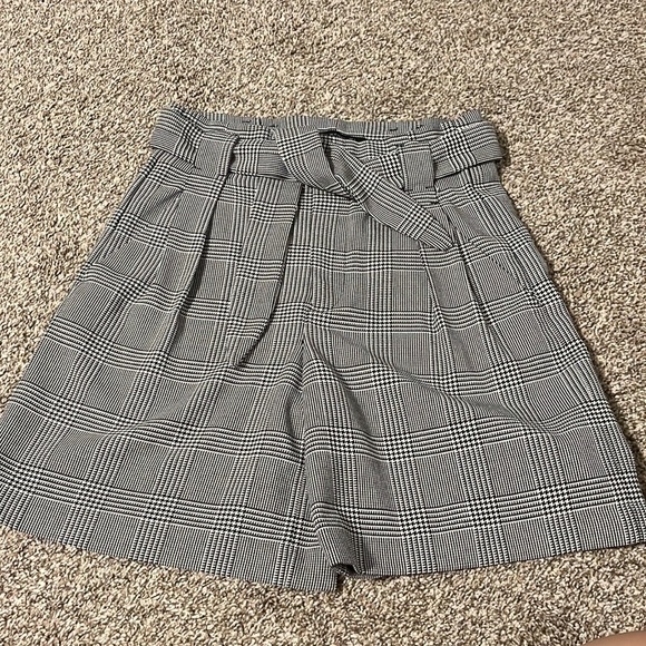 Zara height waist shorts - Picture 1 of 5